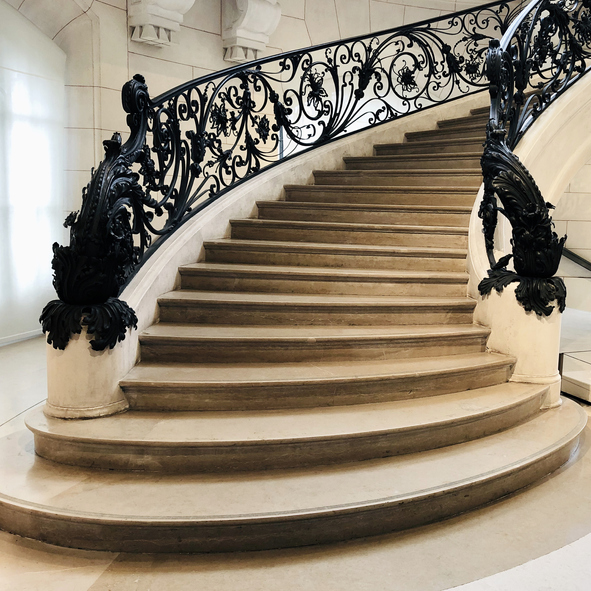 escadas no estilo Art Nouveau